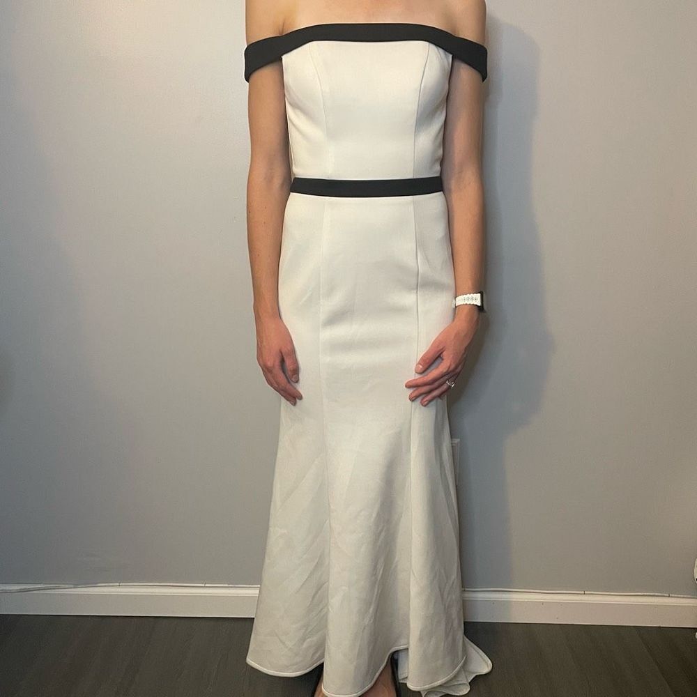 Lucci Lu White and Black Gown style 8197 black/white size 4 Prom Wedding